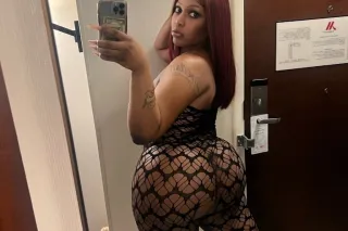 👋🏽Freaky with a Fat Ass 🍑Pretty Feet 👣 COME FREAK ME NIGGA - Image 6