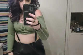 WANNA bend this big booty over - Image 1