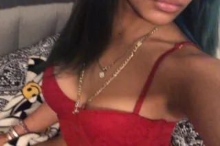 Sexy & Petite 😍 - 20 - Image 2