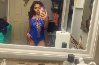 Sexy & Petite 😍 - 20 - Image 1