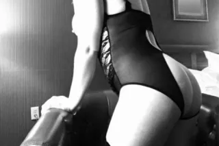Gorgeous redhead 😘 Hosting incalls~ - Image 7