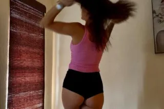 heyy sexxys im available !!!! - Image 2