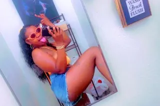 COME SURF 🏄🏾♀MY OCEAN🌊DADDY💦💦🍭 - Image 2