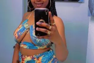 COME SURF 🏄🏾♀MY OCEAN🌊DADDY💦💦🍭 - Image 1