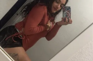 Spicy Latina sweetheart - 30 - Image 1