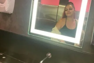 5'3 Slim Curvy Latina 💋 - 25 - Image 2