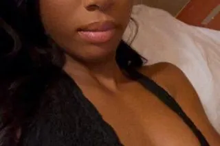 Leaving soon! PETITE TREAT 😍 young ebony bombshell 😝 super wet and tight come try 😍 - Image 2