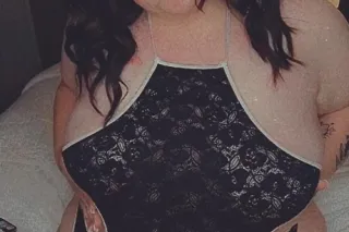 Soft Lips & Thick Hips😏 - 24 - Image 3