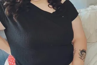 Soft Lips & Thick Hips😏 - Image 7