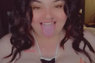 Soft Lips & Thick Hips😏 - 24 - Image 1