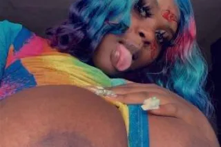 good deep throat 💦😘😛🍆 freaky b... - Image 2
