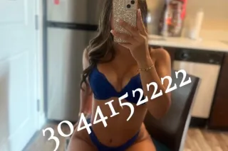 hot college girl - Image 2