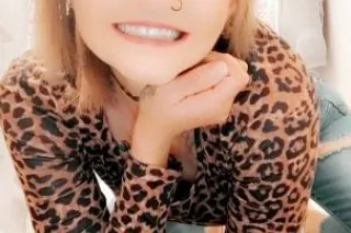 Sexy tatted up redhead spinner call and book now! What are you waiting for! - Image 11