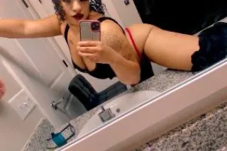🥂🍭 Upscale Puertorican Babe 🌹✨... - Image 1