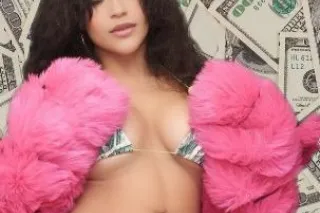 LATINA NOW AVAILABLE video cal... - Image 4