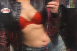 🥰 Your Best Friend who happens to have Fat Ass and Lets you fuck 😜 - Image 9