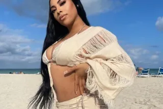 Sexy Siren - Image 7