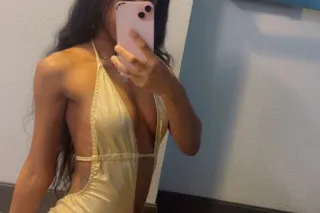 22 year old Petite Treat🫦 I’m available now for incalls no deposit needed 😘 - Image 12