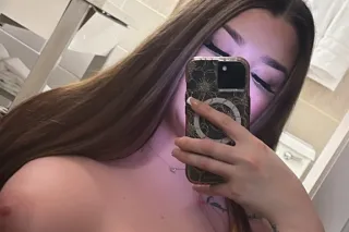 BUNNY🐰AVAILABLE 24/7🪄CUM SEE M... - Image 1