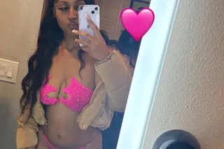 Creamy, pretty & petite 🩷✨ INC... - Image 1