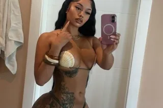 🍆available mee here beby 24/7🍆... - Image 1