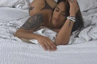 Sexy Latina - 22 - Image 2