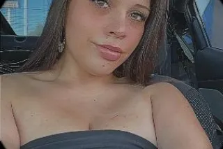 I can fit it all in my mouth✊🏼💦👅🤭😈 - Image 5