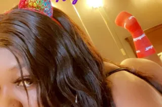 Elite✨ FACESITTIN FETISH FUN ✨... - Image 4