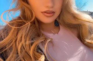 Sexy Ass Blonde !!! Ready to M... - Image 4