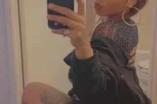 🌺im HERE FOR GOOD TiME ⏳NOT LONG TiME💚👑 - Image 7