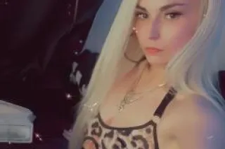iZzy☀ - Image 3