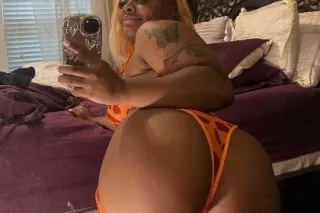 😋😋SEXY AND THICK BRI BRI😋😋 no bare - Image 2
