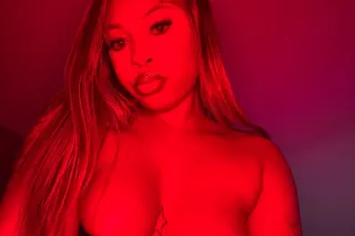 Pretty Face Juicy thighs 🥵💦 - Image 1