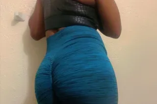 welcome to pleasure island some of the best head wet good pussy 💦🍫 - Image 5