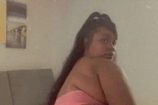 💕Cum Warm Up Between These Buns n Thighs 😮‍💨💦 wet throat n gushy coochie 🥰 - Image 5