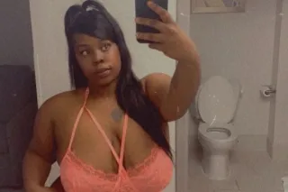 💕Cum Warm Up Between These Buns n Thighs 😮‍💨💦 wet throat n gushy coochie 🥰 - Image 6