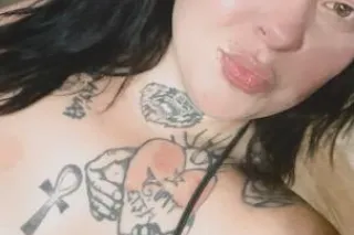 facetime shows with a mainland chick - Image 3