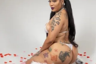 Real HORNY👉🏼X.X.X. Playmate™ 🍯... - Image 2