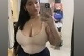 soy una chica muy hermosa blan... - Image 2
