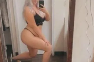 ❤Young Sexy Queen With Tight P... - Image 3