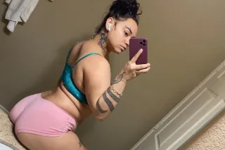 ACTIVE AND ATTRACTIVE ONLY HERE FOR A FEW DAYS💕😻 - Image 2