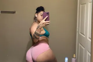 ACTIVE AND ATTRACTIVE ONLY HERE FOR A FEW DAYS💕😻 - Image 5