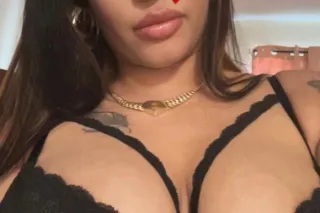 latina caliente 😈 - Image 4