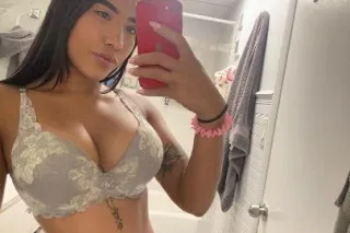 chica latina - Image 1