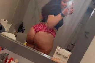 I LOVE TO PLEASE 👅 BIG BOOTY LICIOUS WHITE GIRL HERE, READY TO PLEASE YOU DADDY 👅💦 - Image 11