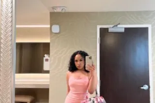 Petite exotic mami in town🍑💦 -... - Image 3