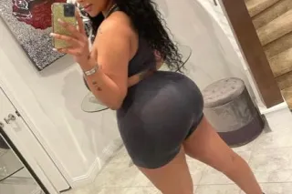 Hot & Horny Wet & tight 😋🤫😉 - Image 2