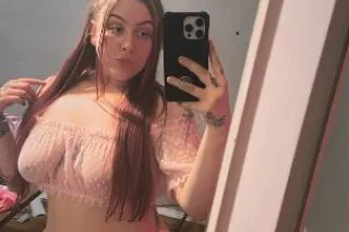 ❤Young Sexy Queen With Tight P... - Image 1