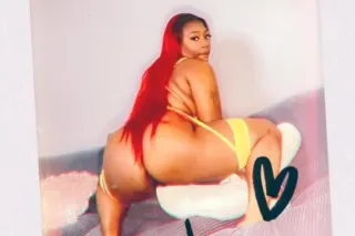 BUST ALL IN THIS E PILL PUSSY ... - Image 3
