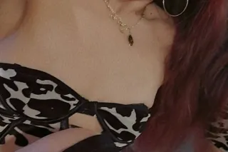 feeling freaky tonight and wanting to see some handsome men or even beautiful women I'm right off i12 - Image 9